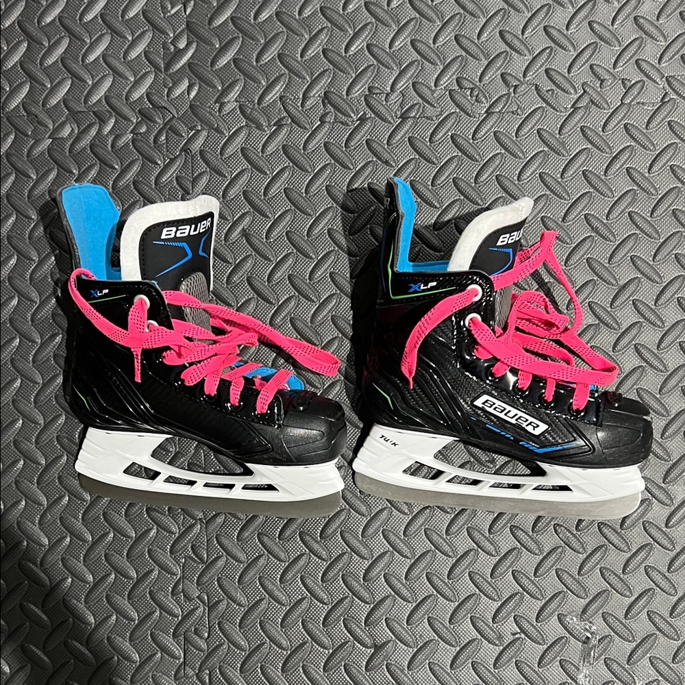 Bauer XLP Black and Blue Skates with Pink Laces size y12